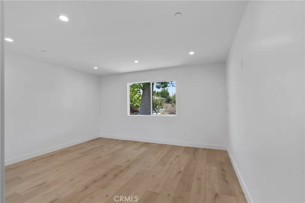 13901 Runnymede, Van Nuys, California 91405 home-pic-13